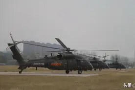 直20编队集结升空 超低空大速度机动转移图片
