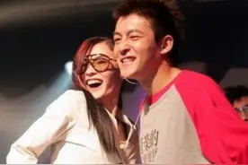 女神们和陈冠希合照时，有多“放飞自我”？张柏芝、刘嘉玲最明显图片