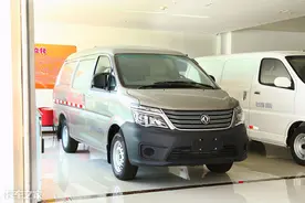 开着“客车”去送货，东风风行菱智V3封闭货车6万出头图片