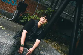 前男团成员自曝辛酸史，中度抑郁送外卖为生，重回娱乐圈还遭车祸图片