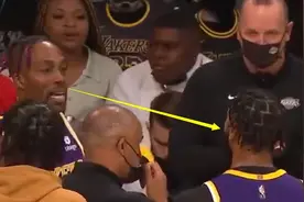 破案了！浓眉哥为何怒骂霍华德？谁注意魔兽这个举动，太伤士气了图片