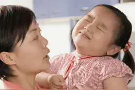 娃抗挫能力差，提高孩子抗压能力必不可少，这是孩子成长必修课图片