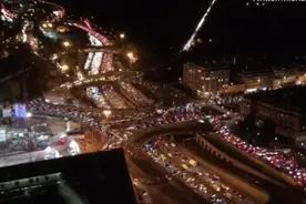 疫情之下：恐怖而疯狂的巴黎大逃亡图片