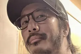 王力宏37岁结婚，五年生三胎，45岁放弃歌手身份变身程序员图片