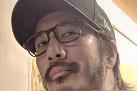 王力宏37岁结婚，五年生三胎，45岁放弃歌手身份变身程序员图片