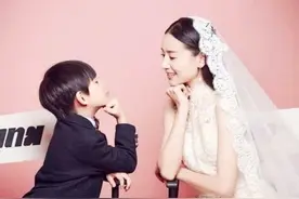 将“亲子照”拍成“婚纱照”的明星，董洁上榜，霍尊母子惹争议图片