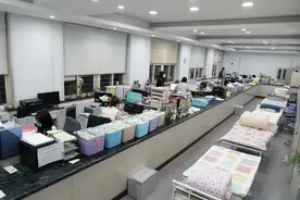 “高校宿舍”刷屏了！看到这些床，不禁泪目……图片