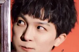 打游戏开变声器骗子弹？周深：哼！低端！我要解释我是男生都很难图片