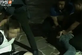 香港珠宝表行劫案告破，深圳警方抓获三名嫌犯，视频直击抓捕现场视频封面