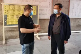 区委书记李清在“盖德尔夜”深入清真寺进行慰问图片