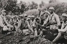 红色诗词鉴赏《假使我们不去打仗》图片