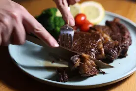 科学家发明木头硬化新工艺，可以使其硬化23倍，硬度堪比钢材图片