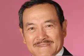 老戏骨刘丹：四度出演洪七公，宠妻50年，今却独爱孙女小糯米图片