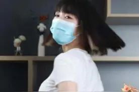 杭州郑女士身材傲人，网友偶遇求合影，照片却透出郑女士的小心机图片