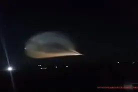 太多了！内蒙古多地又出现不明飞行物，缓慢移动，形态不断变化图片