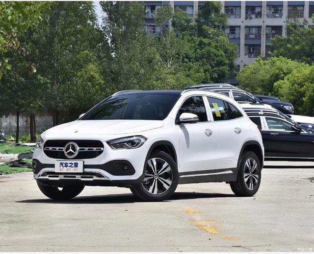 78万起,2023款奔驰gla上市,配置调整,全系价格上涨(gla200奔驰多少钱)