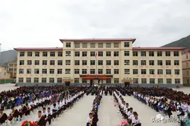 青春逢盛世 奋斗正当时 ——卓尼县藏族中学2021届高三毕业典礼图片