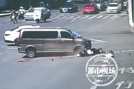 南昌一男子戴了头盔，依旧被撞身亡！交警：这样佩戴形同虚设图片