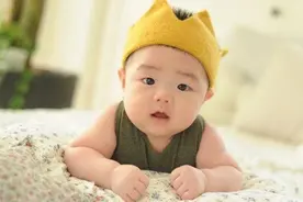 宝宝满8个月后，家长要做好5件事，助力宝宝成长，顺利长大图片