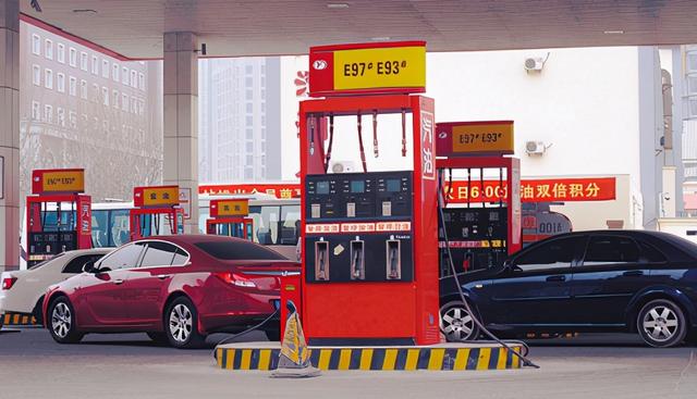 汽油发动机和柴油发动机有何区别？为何说柴油机比汽油机更安全？