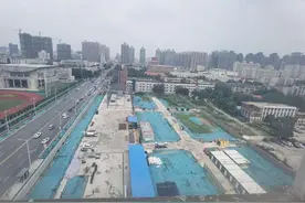 洛阳务工人员郑州讨薪：为3万元跑3趟随身带着降压药图片