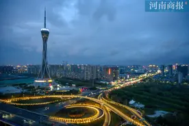 航拍“黑云压城”后的郑州：天空云彩变幻，最后一张图惊艳了图片