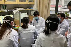 张文宏：现在黑我的人蛮多，不用理会图片
