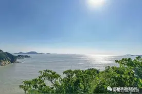 里箬渔村，穿过石头巷弄，我来到海边图片