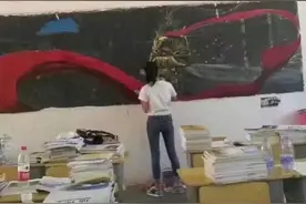 别人家的黑板报，看到了溢出黑板的才华图片