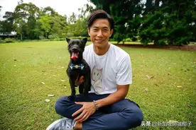 女子自爆：新加坡“帅气男演员”，在网上和我聊骚图片