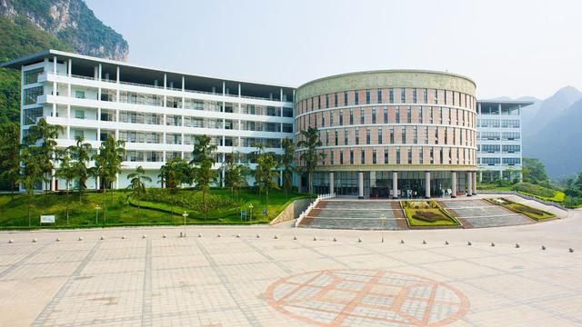 玉林师范学院梧州市:梧州学院1,梧州学院来宾市:广西科技师范学院1