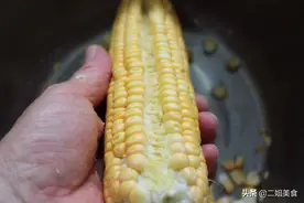 吃玉米的季节，老农教您储存方法，放久了也新鲜，简单还实用图片