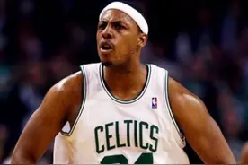 三大刺头的夜店遭遇：皮尔斯被人砍，武圣大战50混混，巴克利很猛图片