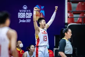 中国女篮24分横扫韩国进决赛！李月汝20分12板太强！13次失误刺眼图片