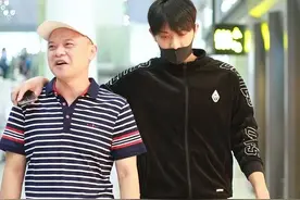 黄子韬父亲去世，空留200亿身家4家公司，未抱上孙子成遗憾图片