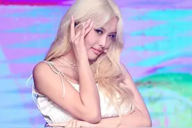 韩国女团MOMOLAND举行线上演唱会图片