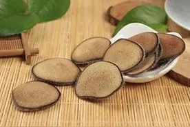 秋冬进补话鹿茸图片
