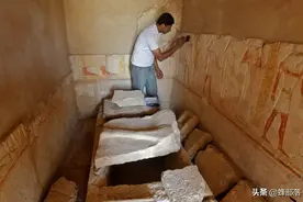 真蜂蜜放多久都不会过期？别再被骗了！这些真相商家绝不会告诉你图片