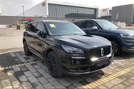 林肯最帅“冒险家”实车现身，全黑车身，搭载2.0T发动机图片