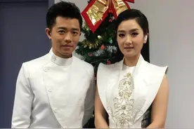 《星光大道》走出的草帽姐，上春晚、开豪车，如今却成这样了图片