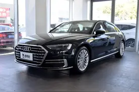 大尺寸原装进口，德系豪华进口旗舰车折扣极大，实拍奥迪A8图片