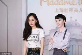 明星蜡像：谁丑谁尴尬，杨幂撞脸大头娃娃，baby刘亦菲更一言难尽图片