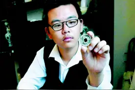 “津门神童”郝迪：8岁靠鉴宝赚上亿元，是天赋异禀还是被神化？图片
