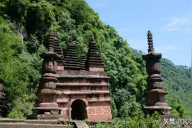 四川一个曾很火很美的景区，如今荒草丛生残破不堪，经历了什么？图片