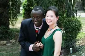 清华才子王丽红，为爱远嫁非洲，婚后孕育了4个小混血图片
