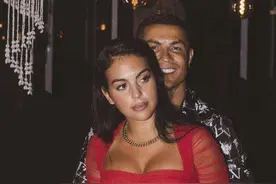 细扒C罗奢华珠宝：百万镑钻石表闪瞎眼 乔妹一只手值72万镑图片