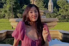 张含韵跳“广场舞”！身材匀称纯欲十足，动作标准不输女团爱豆图片