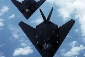 美军首次披露F117被击伤秘闻：像土星5号那么大的导弹来打我图片