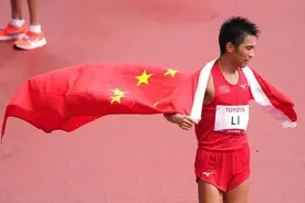 了不起！屏边籍选手李朝燕夺得东京残奥会男子马拉松T46级冠军！图片