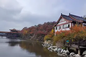 秋色横山（斑斓横山寺）图片